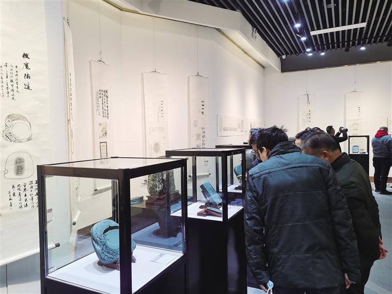 “非遺精品洮硯傳拓題跋藝術(shù)展”開展 洮硯雕刻、傳拓、拓片題跋集中亮相甘肅藝術(shù)館