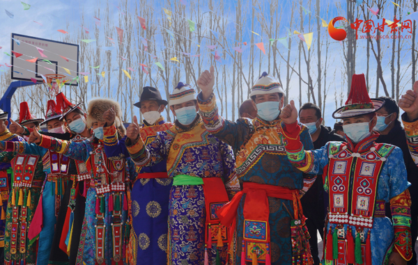 肅南：分紅啦分紅啦！南溝村村民喜領(lǐng)43.3萬(wàn)元