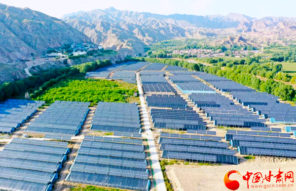 【奮斗百年路 啟航新征程 脫貧攻堅(jiān)答卷】以村為家，把貧困戶(hù)當(dāng)家人——記全國(guó)脫貧攻堅(jiān)先進(jìn)個(gè)人錢(qián)有