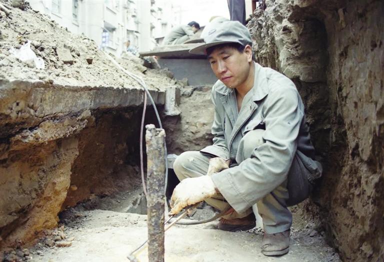 【尋訪(fǎng)百名先鋒黨員】記甘肅省優(yōu)秀共產(chǎn)黨員、蘭州市勞動(dòng)模范、蘭石集團(tuán)駱均均