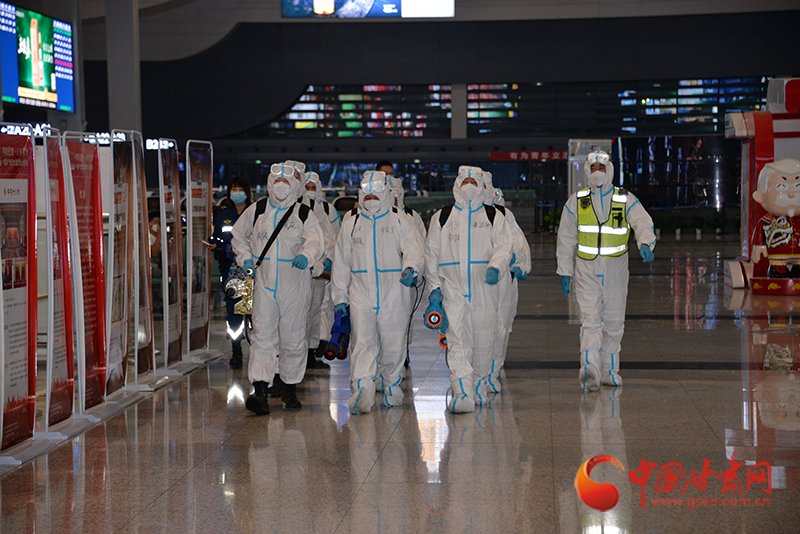 【隴拍客】蘭州西客站全面消殺，場面堪比大片