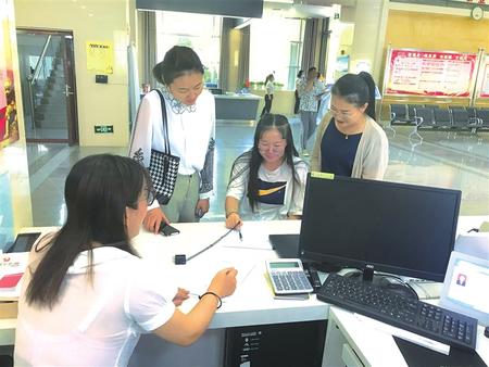 【聚焦】?jī)?yōu)化營商環(huán)境 推進(jìn)高質(zhì)量發(fā)展——瓜州縣創(chuàng)新企業(yè)服務(wù)機(jī)制紀(jì)實(shí)