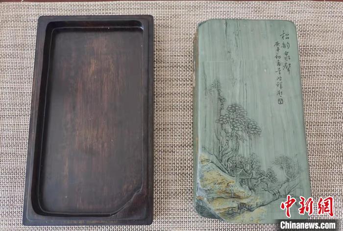 圖為盧保勝為提升洮硯文化內(nèi)涵，制作“一硯一銘、一盒一拓”成品展示?！堟?攝